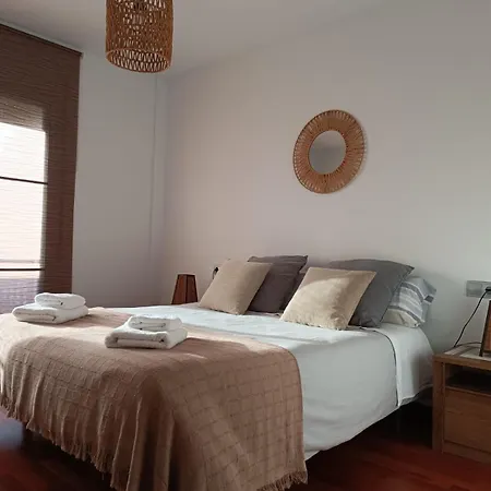 Plaza De La Iglesia Apartment *